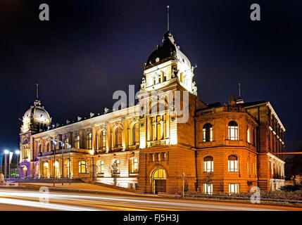 beleuchtete historische Rathaus Stadtteil Elberfeld, Deutschland, Nordrhein-Westfalen, Bergisches Land, Wuppertal Stockfoto