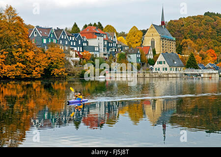 Stausee Beyenburg und Altstadt mit St. Maria-Magdalena-Kirche, Wuppertal, Bergisches Land, Nordrhein-Westfalen, Deutschland Stockfoto