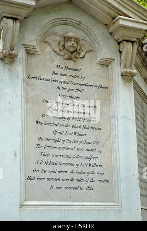 Eine Gedenktafel an das Schwarzloch-Denkmal am St. Johannes Kirche, Kolkata (Kalkutta), West Bengal, Indien. Stockfoto