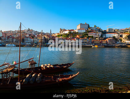 Porto-Ansicht im Stadtteil ribeira Stockfoto