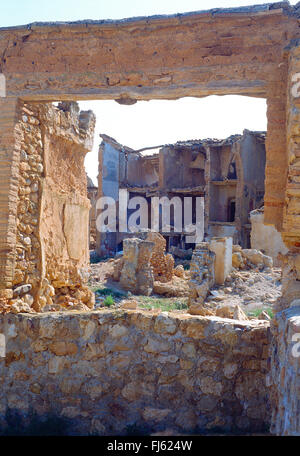 Haus in Schutt und Asche. Altes Dorf von Belchite, Zaragoza Provinz, Aragon, Spanien. Stockfoto