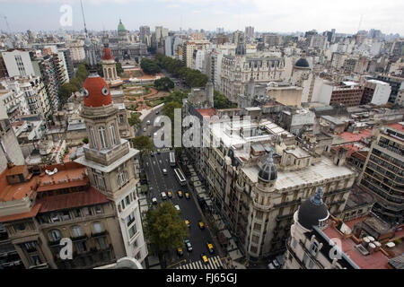 Plaza de Mayo und Avenue mit dem Kongress Gebäude und Umgebung von oben, Argentinien, Buenos Aires Stockfoto