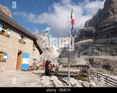 Am Rifugio Tuckett und Sella in den Brenta Dolomiten Italien Stockfoto