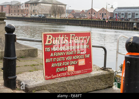 Exeter Quay - Butts Fähre - eine handbetriebene Fußgänger Seilfähre, die den Fluss Exe durchquert Stockfoto