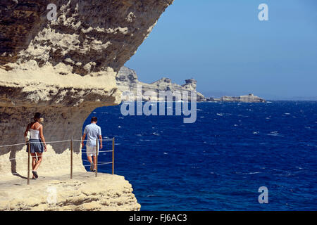 Fußweg auf der Steilküste, dem Botton "Treppe des Königs von Aragon", Frankreich, Korsika, Bonifacio Stockfoto