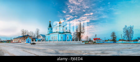 St. John Korma-Klosterkirche in Korma Dorf, Dobrush Bezirk, Belarus. Berühmte orthodoxe Kirche. Stockfoto