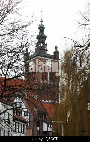 Danzig, Polen. 29. Februar 2016. Ein Blick auf eine Kirche in der Altstadt von Danzig. © Anna Ferensowicz / pazifische Presse/Alamy Live News Stockfoto