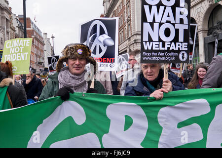 Trident CND Protest durch die Londoner war größte Anti-Atom März eine Generation 28. Februar 2016 Stockfoto