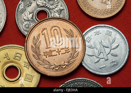 Münzen von Japan. Japanische 10-Yen-Münze. Stockfoto