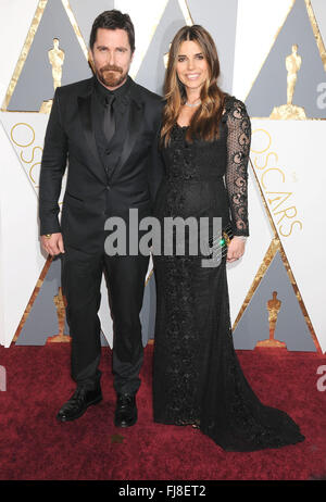 Los Angeles, Kalifornien, USA. 28. Februar 2016. 28. Februar 2016 - Los Angeles Kalifornien USA - Schauspieler CHRISTIAN BALE, SIBI BLAZIC bei den 88. Academy Awards - Ankünfte statt am Hollywood/Highland Komplex Los Angeles © Paul Fenton/ZUMA Draht/Alamy Live News Stockfoto