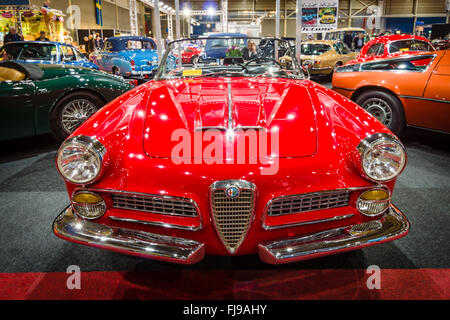 Luxus-Auto Alfa Romeo 2000 Spider Touring, 1961. Stockfoto