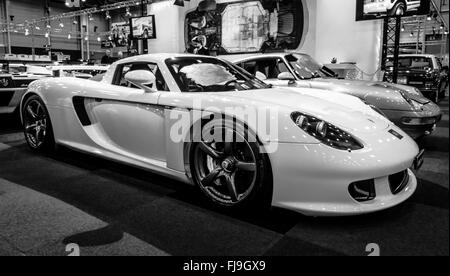 Supersportwagen Porsche Carrera GT, 2005. Schwarz und weiß. Stockfoto