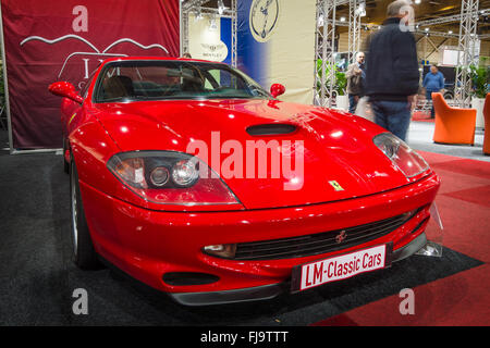 Grand Tourer Ferrari 550 Maranello, 2001. Der Designer der Karosserie Lorenzo Ramaciotti bei Pininfarina. Stockfoto