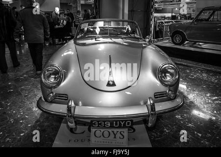 Sportwagen Porsche 356A Speedster, 1955. Schwarz und weiß. Stockfoto