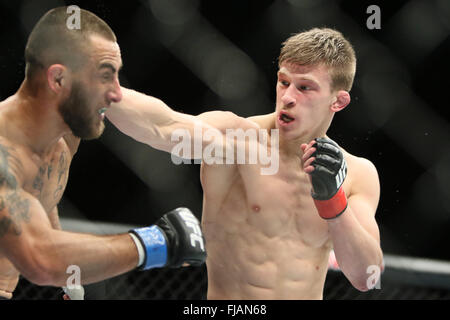 Arnold Allen Niederlagen Yaotzin Meza über einstimmigen Beschluss. Stockfoto