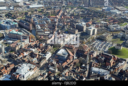 Luftaufnahme von York Stadtzentrum blickte Piccadilly mit dem Yorvik Museum & Cliffords Turmburg, UK Stockfoto