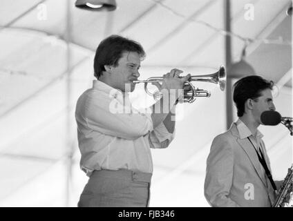 Warren Vaché und Scott Hamilton auf dem Kool Jazz Festival in Stanhope, New Jersey, Juni 1982. Stockfoto