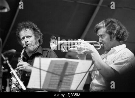 Bob Wilber am Saxophon und Mike Canonico an der Trompete auf dem Kool Jazz Festival in Stanhope, New Jersey, Juni 1982. Stockfoto