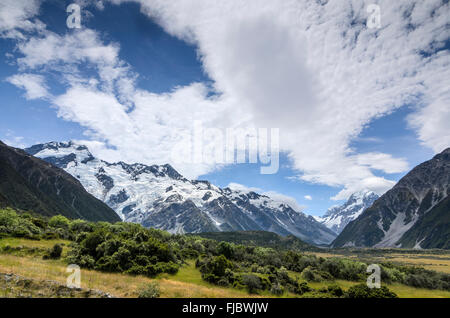 Blick auf Mount Sefton, Tasman Flusstal, Mount Cook Nationalpark, Südinsel, Neuseeland Stockfoto