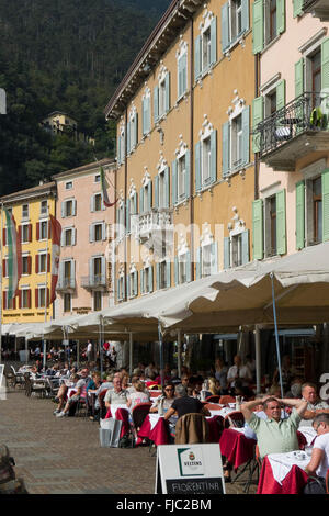 Piazza III Novembre, Riva del Garda, Gardasee, Trentino, Italien Stockfoto