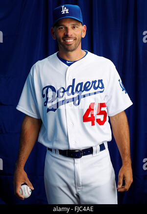 Glendale, AZ, USA. 27. Februar 2016. GLENDALE, AZ -FEB 27, 2015 - | Los Angeles Dodgers dritten Base Trainer Chris Woodward. | Während Foto-Tag bei den Dodgers Camelback Ranch-Glendale Frühling Schulungseinrichtung fotografiert. (K.c. Alfred / San Diego Union-Tribune © K.C. Alfred/U-T San Diego/ZUMA Draht/Alamy Live News Stockfoto