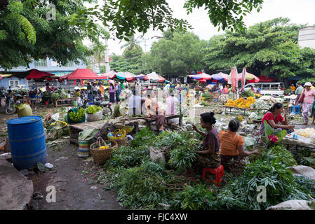 MANDALAY, Myanmar – der Blumenmarkt am Nachmittag in Mandalay, Myanmar (Birma). Stockfoto