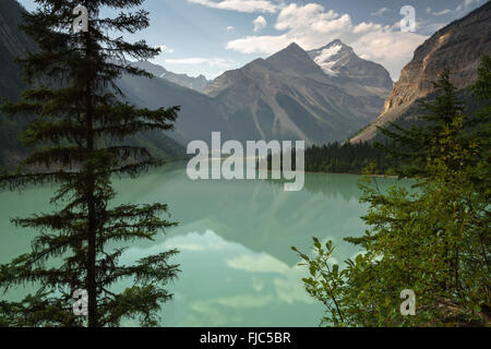 Kinney Lake im Mount Robson Provincial Park in der Nähe von Valemount, BC Stockfoto