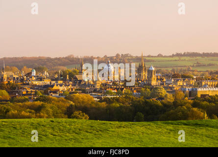 Die Türme von Oxford aus South Hinksey Golf Course, Oxfordshire, England, UK Stockfoto