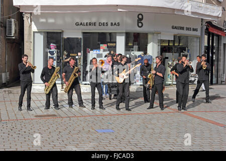 Labulkrack spielen in Place De La Motte, Limoges Stockfoto
