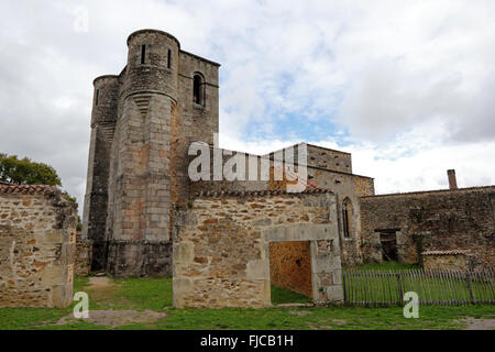 Dorf Kirche, Oradour-Sur-Glane, Schauplatz der deutschen Massaker der französischen Dorfbewohner am 10. Juni 1944 Stockfoto