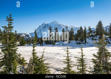 Bild-See komplett zugefroren, im US-Bundesstaat Washington. Stockfoto