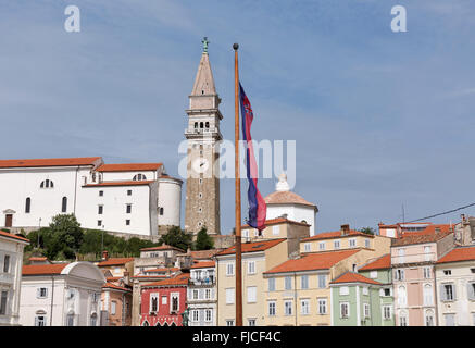 Malerische Piran alte Stadt Stadtbild von Tartini-Platz, Slowenien. Piran ist eine Stadt im Westen von Slowenien. Stockfoto