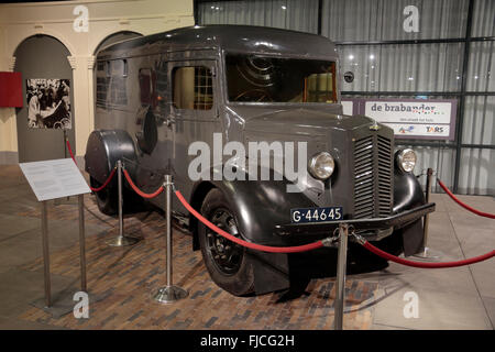 Eine gepanzerte Morris niederländische Bank LKW für den transport der niederländischen Königsfamilie im Mai 1940 Kriegsmuseum Overloon, Niederlande. Stockfoto