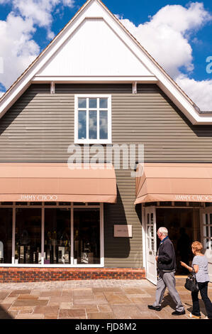 Der Jimmy Choo-Shop speichern im Maasmechelen Village in Bicester, Oxfordshire, England, Großbritannien, Uk Stockfoto