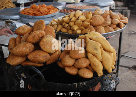 Snacks, Jaipur, Rajasthan, Indien, Asien Stockfoto