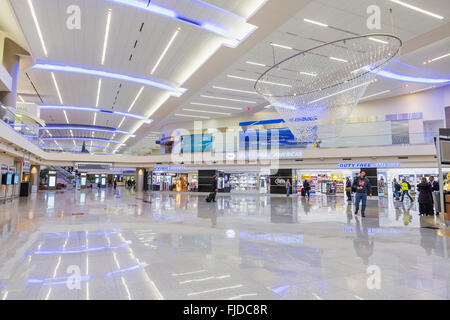 ATLANTA - 19. Januar 2016: Atlanta International Airport, Inneneinrichtung, GA. Florida Stockfoto