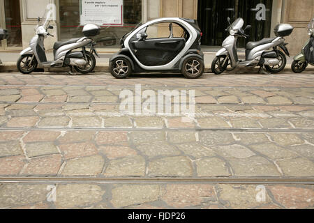 Elektroauto Renault Twizy Stadt geparkt in Rom, Italien. Stockfoto