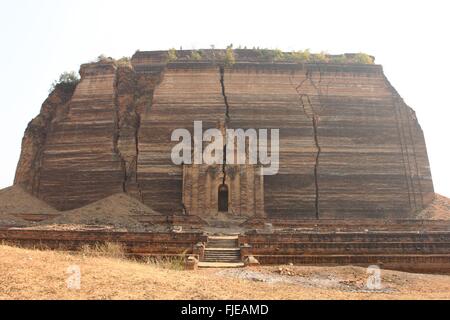 Zerstörten Mingun Paya Tempel in Mandalay Myanmar Stockfoto