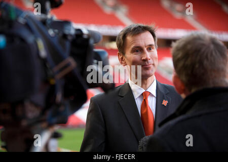 Gesundheitsminister Jeremy Hunt fotografiert an Altes Trafford Manchester Stockfoto