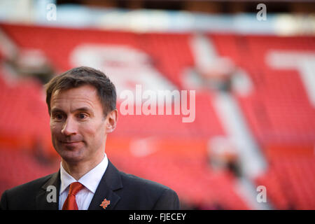 Gesundheitsminister Jeremy Hunt fotografiert an Altes Trafford Manchester Stockfoto