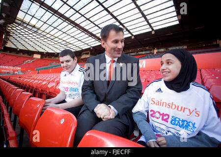 Gesundheitsminister Jeremy Hunt fotografiert an Altes Trafford Manchester Stockfoto