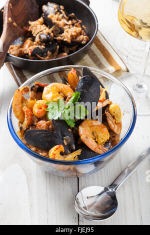 Arroz de Marisco portugiesische Paella Meeresfrüchte rustikale Klassiker curry-Reis Sommergericht Stockfoto