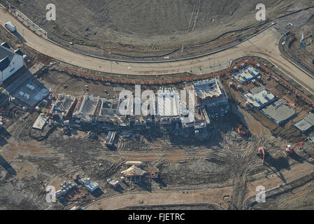 Eine Luftaufnahme von einem Neubaugebiet im Bau auf einer alten Fabrik Website, Rogerstone, Newport Stockfoto