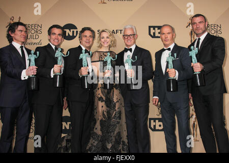 22. annual Screen Actors Guild Awards am The Shrine Expo-Saal - Presse Raum mit: Billy Crudup, Brian d ' Arcy James, Mark Ruffalo, Rachel McAdams John Slattery, Michael Keaton, Liev Schreiber wo: Los Angeles, California, Vereinigte Staaten von Amerika bei: 30. Januar 2016 Stockfoto