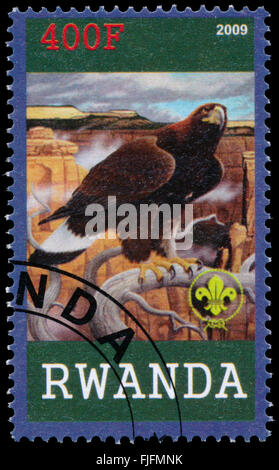 BUDAPEST, Ungarn - 01. März 2016: eine Briefmarke gedruckt von Ruanda, zeigt Eagle, ca. 2009 Stockfoto