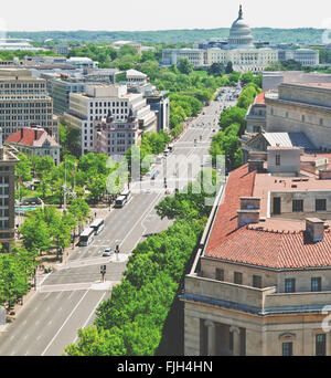 Washington, DC: Pennsylvania Avenue führt zu dem Kapitol-Gebäude aus dem alten Postgebäude. Stockfoto