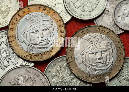 Münzen aus Russland. Ersten sowjetischen Kosmonauten Yuri Gagarin in der russischen 10 Rubel-Gedenkmünze dargestellt. Stockfoto