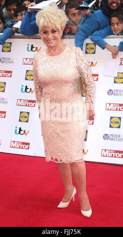 28. September 2015 - Barbara Windsor Teilnahme an der Stolz von Großbritannien Awards 2015 im Grosvenor House Hotel in London, Vereinigtes Königreich. Stockfoto