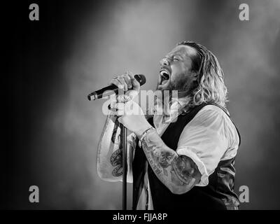 Nathan James von Inglorious auf Lead-vocals Stockfoto