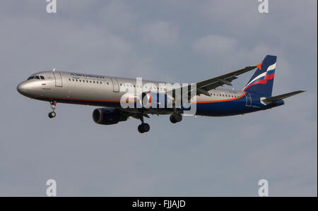 Airbus A321 Aeroflot-Russische Fluglinien landen am LHR London Heathrow Airport Stockfoto